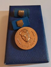 DDR Artur Becker Medaille mit