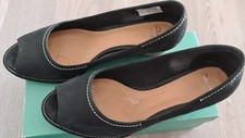 Peeptoes/Schuhe mit offener Spitze Gr. 40 von Clarks in Schwarz mit Keilabsatz