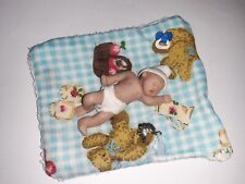 OOAK  Baby MINIATUR auf Decke