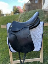 Cobra Dressursattel schwarz 17,5