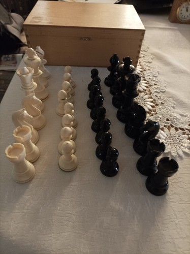 Schachfiguren dekorativer - in,