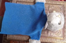 Steiff  Handpuppe Kasperle Puppentheater 6465/27 Knopf Fahne