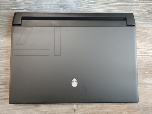 Alienware m17 3 - m17, r2