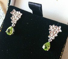 PERIDOT OHRSTECKER AUS 925/-
