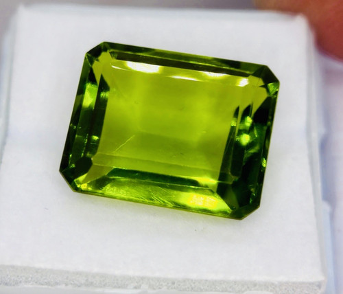 Grüner peridot lose - 13,50,