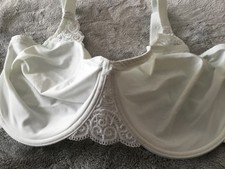 Minimizer  Bügel BH von Triumph Amourette 300 weiß Gr.90G  siehe Bilder und Text