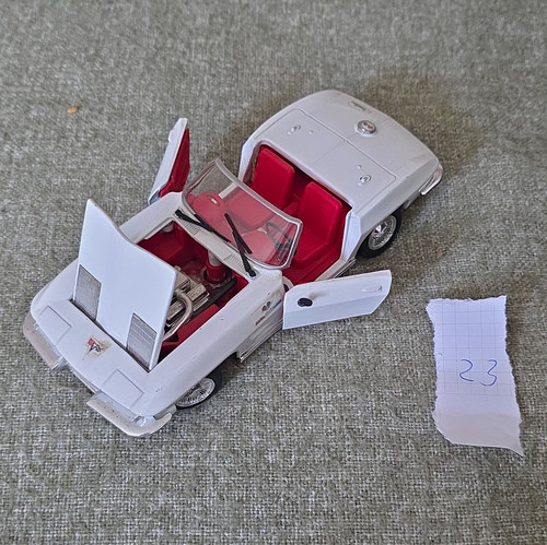 Revell chevrolet corvette - revell,