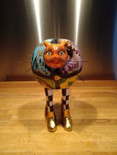 Tom`s Drag Katze  stehend -