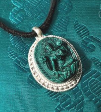 Sehr feines BUDDHA AMULETT GRÜNE Tara mit TÜRKIS aus Nepal