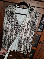 Exklusiver Feinstrick-Cardigan Strickjacke Schlangenprint hochwertig 38/40