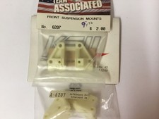 Team Associated RC Car #6207, front suspension mounts, 2 Packungen