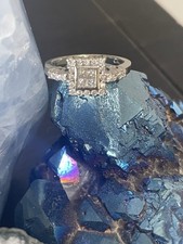 Ring im Princess-Schliff quadratischer Rahmen Vintage-Stil in 14 Karat Weißgold
