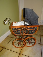 alter deko Puppenwagen