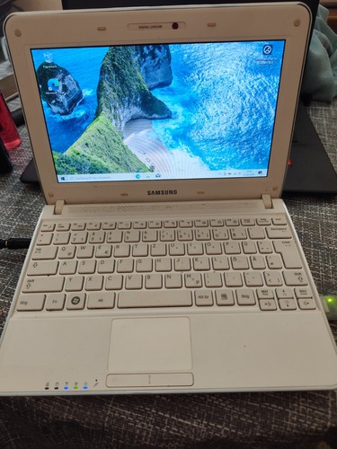 Samsung n210 plus - plus, netbook