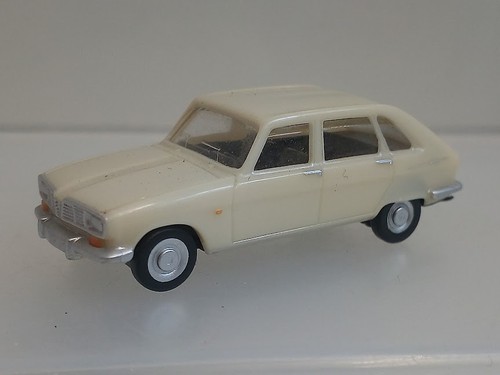 Renault r16 weiß - tl,
