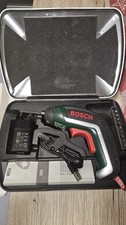 Bosch IXO 5 Akku Schrauber 3,6 V ( 06039A8000 ) + 10 tlg. Bit Set + Lader + Box