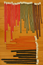 d0615) 40 x neue YKK JACKEN REißVERSCHLÜSSE , rot + grün + schwarz, div Längen