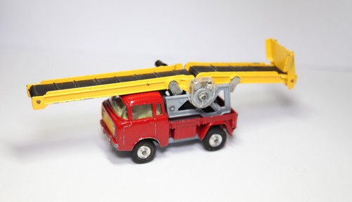 Corgi working conveyor on - 64,