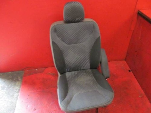 Opel vivaro 2010 vorne rechts - opel,