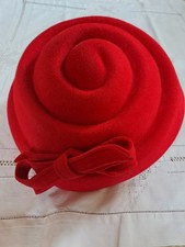 Wunderschöner, handgefertigter Damenhut von der Hutmanufaktur Schneiders