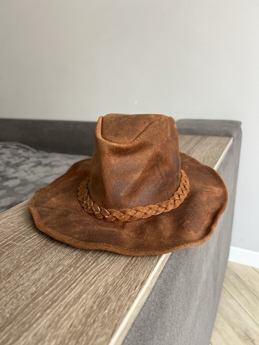 Vintage cowboy outback - 🤠,