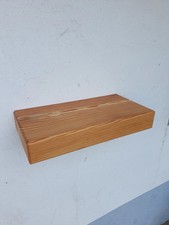 Wandregal mit Geheimfach..