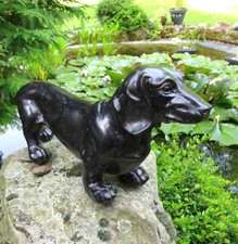 Dackel Figur schwarz Deko Hund