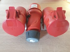 3 x Mennekes - 5 x 16A - 1 x