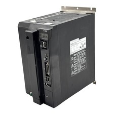 Omron R88D-KN30F-ML2 3.0kW AC SERVO DRIVER 3 x 380V bis 480V -used-