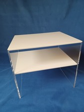 Beistelltisch aus Acrylglas -