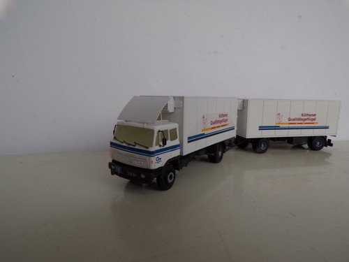 Lkw liaz mit kofferaufbau - lkw,