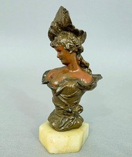 A1522 Büste einer jungen