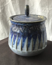 Handgetöpferter Keramik-Topf