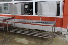 Edelstahl Arbeitstisch mit Aufbau, Gastro Tisch 260x70 cm, Metzgertisch