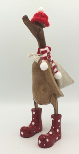 Ente aus holz - ente, strickmütze