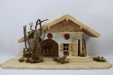 Weihnachtskrippe Stall aus Holz handgefertigt Alpenhaus Krippenstall