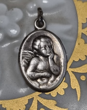 Antikes kleines 2x1,3cm  Wiener Schutzengel  Anhänger in Silber 835