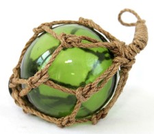 Fischerkugel ca. 7,5 cm Glas GRÜN eingeflochten in einem Netz aus Sisal (Tampen)