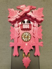 Schwarzwälder Pendeluhr pink