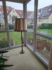 Vintage Stehlampe sehr gut erhalten, 160 x 60, braun/beige, Metallfuß 