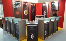 Schmuckvitrinen mit Beleuchtung, Ladeneinrichtung