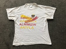 GALATASARAY T-Shirt - Gr. L - Sariyla Kirmiziyla Alnimizin Akiyla - Getragen