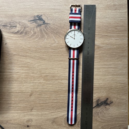 Daniel wellington classic - wellington,