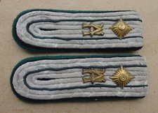 WH Heeresverwaltung   Paar Schulterstücke Offizier schwarze Nebenfarbe