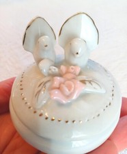 alte,  kleine  Porzellan -