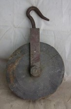 antike Umlenkrolle Flaschenzug