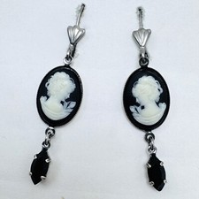 Aus dem Strass-Palast Gemmen-Ohrringe Schwarze Kamee schwarzer Kristall Gablonz