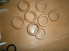 8 schöne kleinere Vorhang-Ringe aus Holz 5 / 3,5 cm