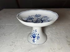 Triptis Zwiebelmuster Porzellan kleiner Teller auf Fuß Dm. 14 cm Höhe 10,5 cm