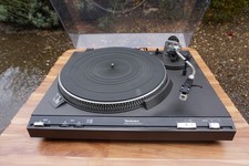 Technics SL 3210 mit Direktantrieb und Halbautomatik / neue Nadel